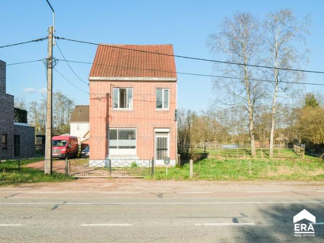 Te renoveren/te slopen woning op goede locatie in Bolderberg