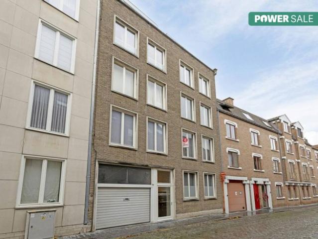 Te renoveren appartement te koop op toplocatie in Brugge