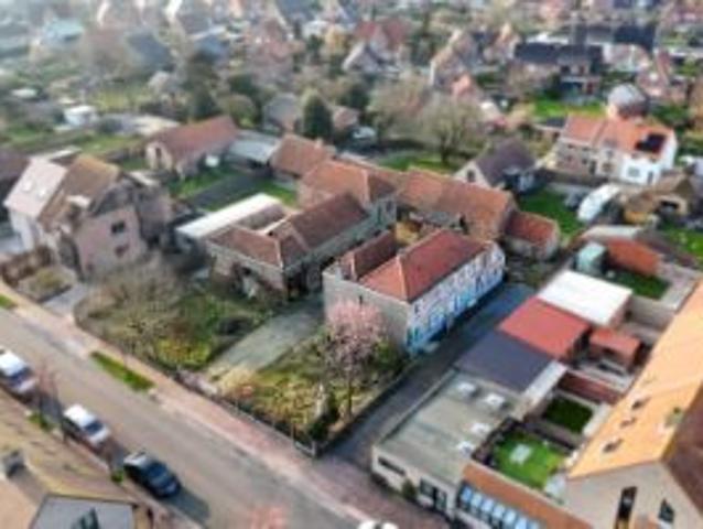 Te renoveren boerderij met landelijke charme in Zandvoorde