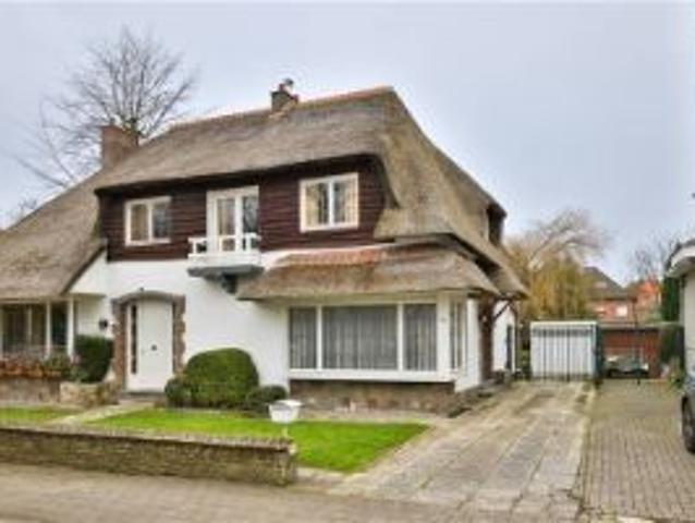 Te renoveren gezinswoning op een mooi perceel van 498m²