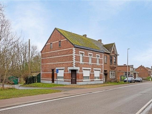 Te renoveren HOB in het groen op een perceel van 7a55ca