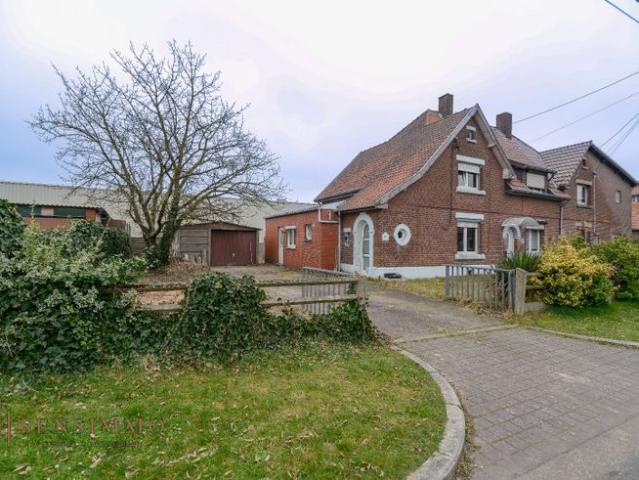 Te renoveren halfopen Tuinwijkwoning met 3 slaapkamers te G
