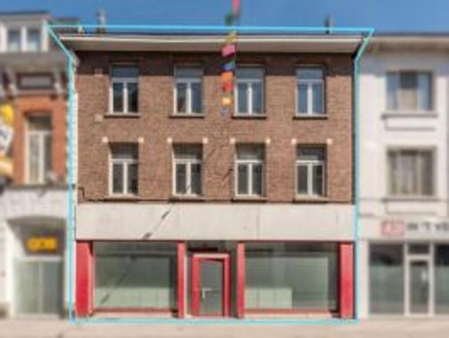 Te renoveren handelswoning/projectgrond in centrum Turnhout