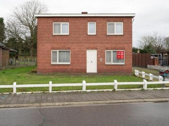 TE RENOVEREN WONING MET TUIN
