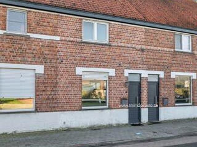 Te renoveren woning met centrale ligging in Astene/Deinze