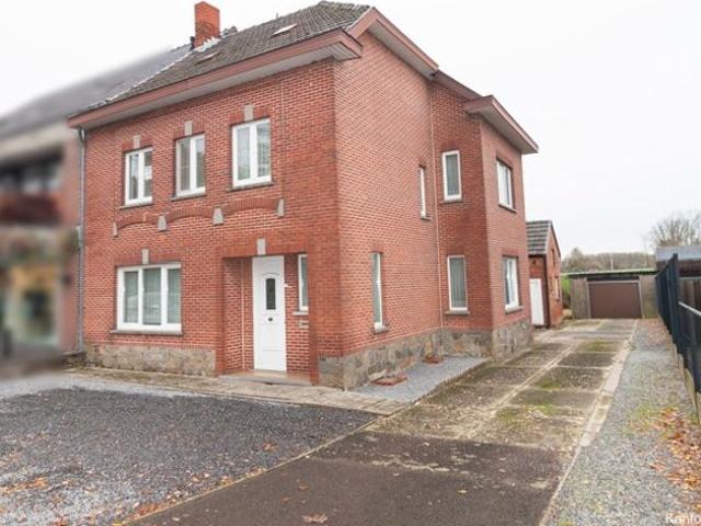 Te renoveren woning met grote tuin nabij centrum Diepenbeek!