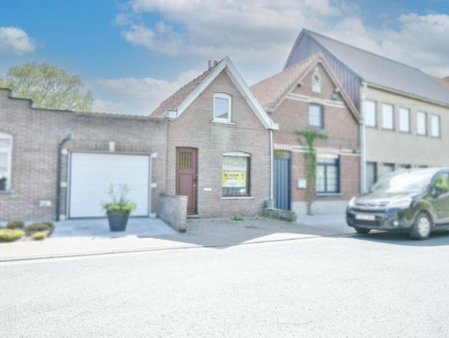 Te renoveren woning met landelijk zicht!