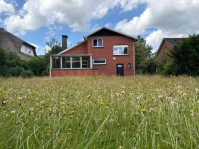 Te renoveren woning op een Zuid perceel 767 m²