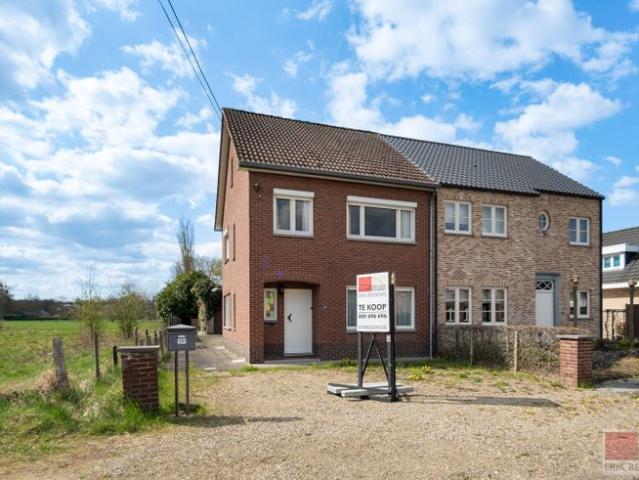 Te renoveren woning gelegen op een landelijke locatie in.
