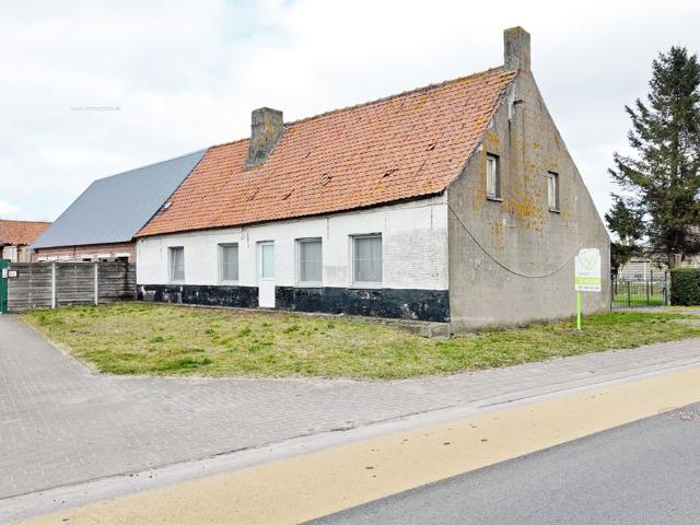 Te renoveren woning gelegen te Sint Laureins langsheen de Vlamingstraat nabij het centrum