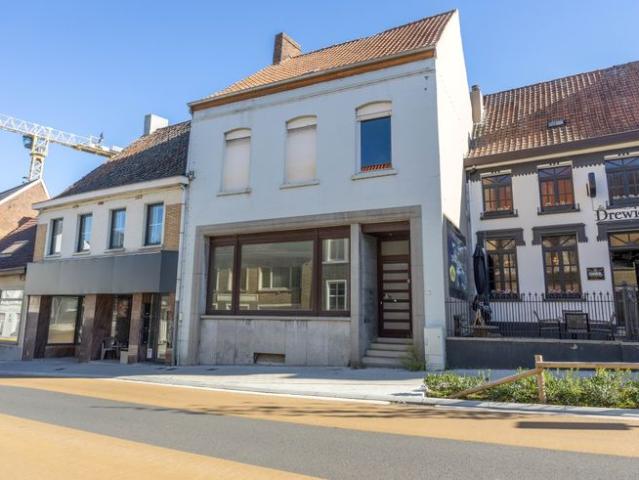 TE RENOVEREN WONING IN HARTJE ZWEVEGEM