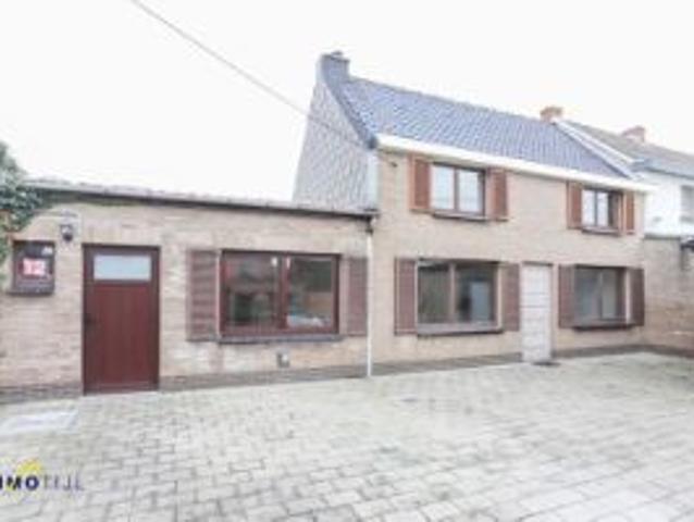 Te Renoveren Woning in het prachtige Kastel!