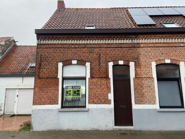 Te renoveren woning te koop in Kaprijke