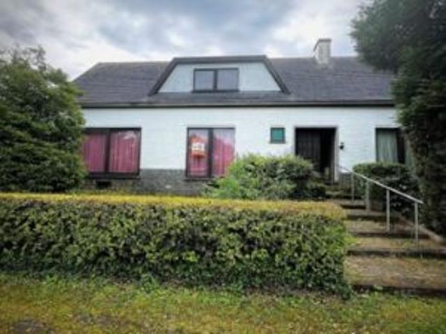 Te renoveren villa met zicht op Parkbos