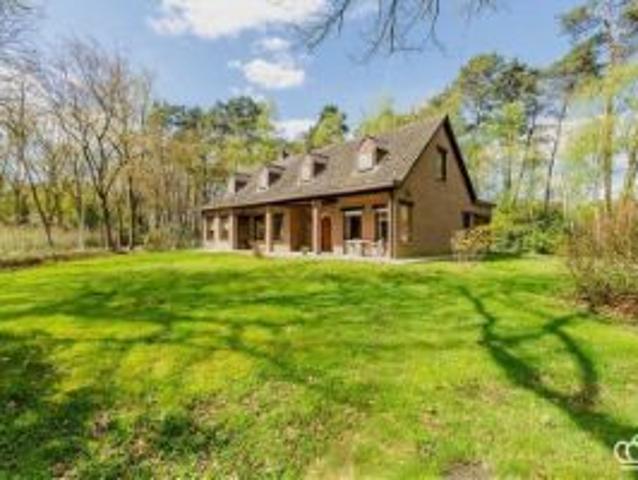 Te renoveren villa met 5 slaapkamers
