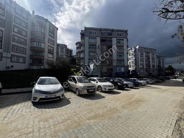 Tema Emlaktan Hürriyetmah Arakat Siteiçi Ferah Satılık 3+1 Daire