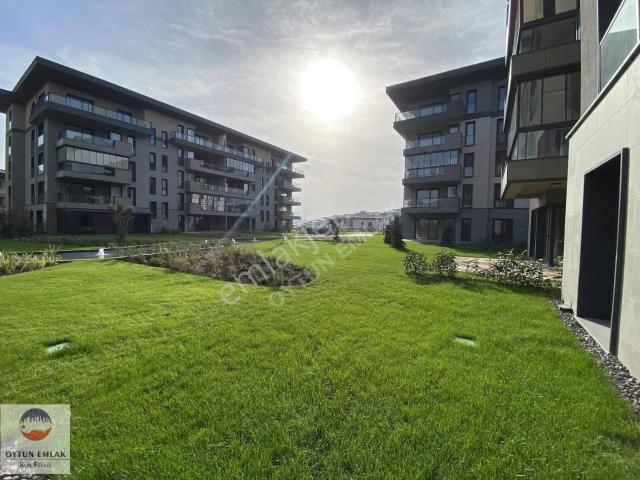 Tema İstanbul 2 B Etap Satılık 3+1 Bahçe Katı Daire 200 M²