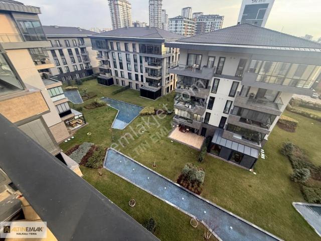Tema İstanbul 2'de 198m² 3+1 Peyzaj Manzaralı Satılık Daire