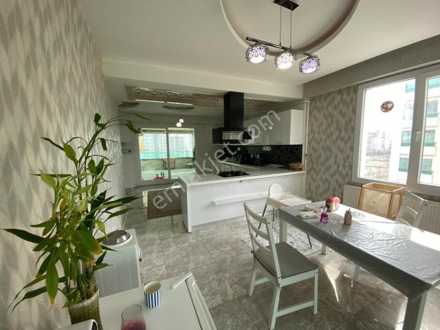 Tema Park Karşısı Ultra Lüks Havuzlu 4+1 Satılık Daire