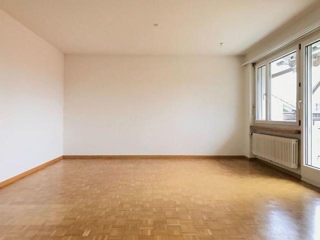 Temporary 4 room apartment for rent in the family quarter