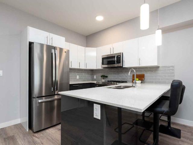 Tenth Line 3 Bedroom Apartment for Rent at 2190 Tenth Line Rd, Ottawa, ON K4A 5M7 Avalon