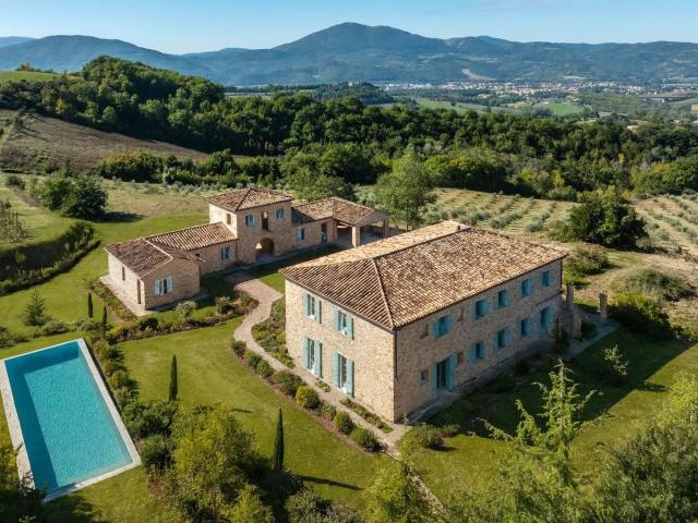 Tenuta in vendita a Umbertide 1300m² Umbertide