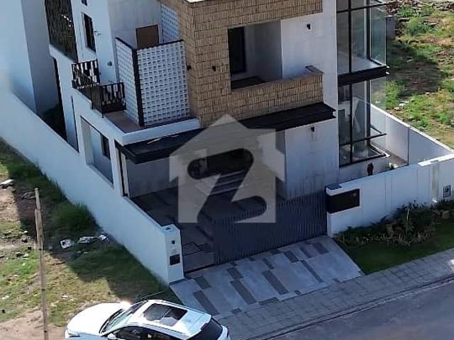 Ten Marla Beautiful House In DHA Phase 5