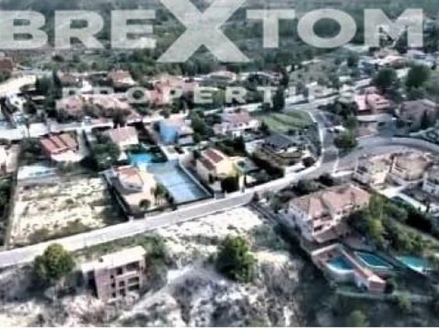 TENEMOS EL TERRENO PERFECTO PARA CONSTRUIR EL CHALET DE TUS SUEÑOS !