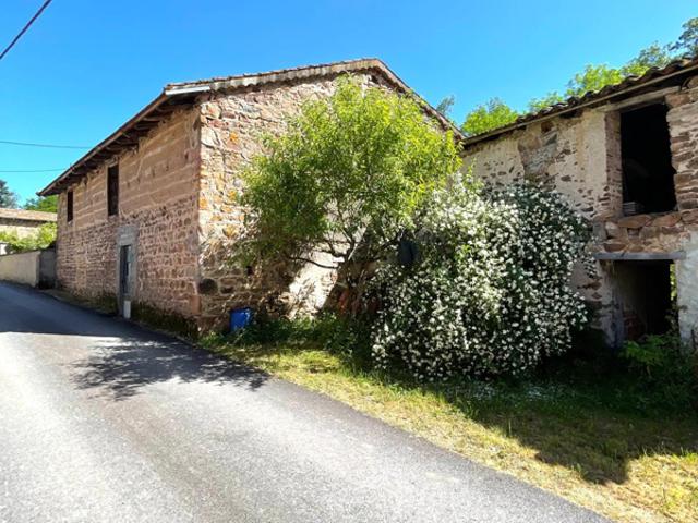 TENEMENT IMMOBILIER AVEC GRANGES ET MAISON 4 pièces 110 m2