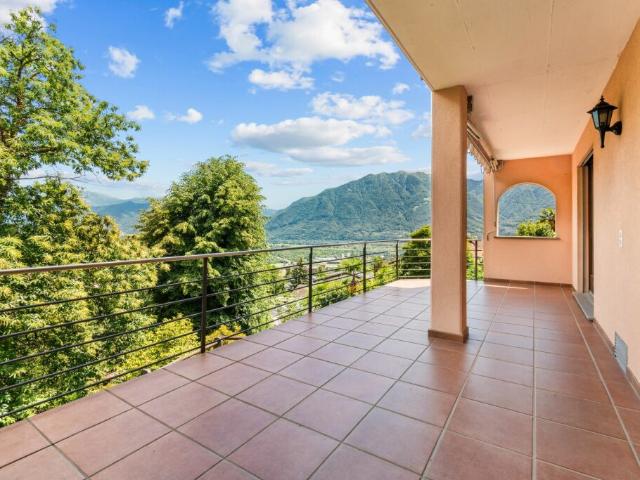 Tenero Contra splendida casa vista lago in seconda residenza