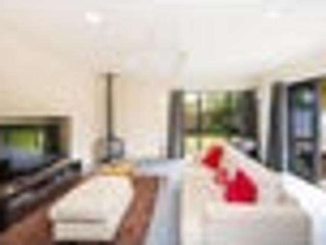 TEAM LEWIS 4 BED HOME, QUIET LOCATION