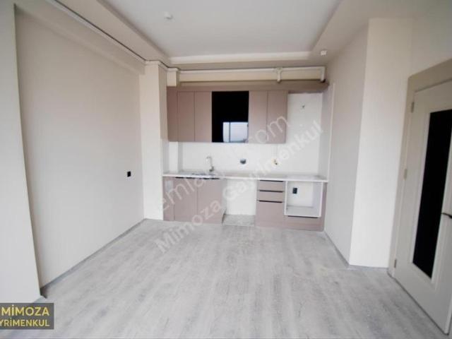 Tece Cadde Üzeri Deniz Manzaralı Kiralık 1+1 Daire