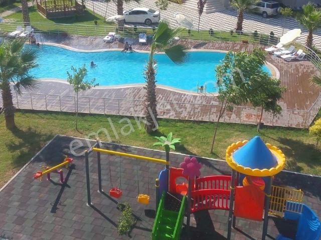 Tece Deniz Mah.de Merkezi Konumlu & Havuzlu & Hamam/saunalı