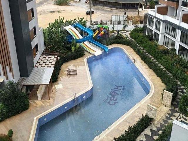 TECE DENİZ MAH. VİTACOURT HOLİDAY SİT.'DE LÜX 1+1 FIRSAT DAİRE