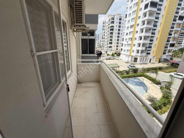 Tecede Denize 100 M Mesafede Havuzlu Sitede 2+1 Satılık Daire