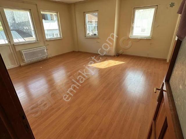 Teferrüç Mahallesinde Kiralık 3+1 Daire