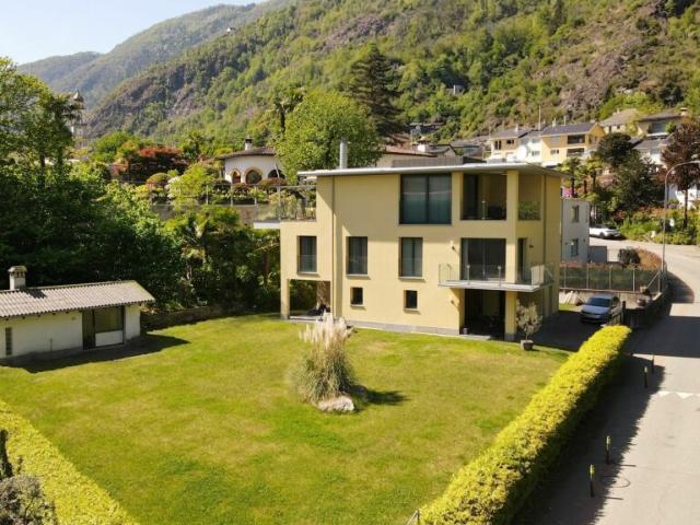 Tegna Vivere con stile nel verde / Stilvolles Wohnen im Grünen