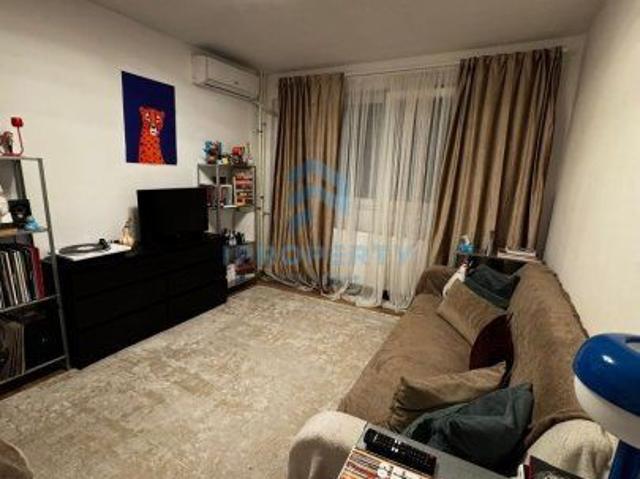 Teiul Doamne | 2 Camere | Decomandat | AC
