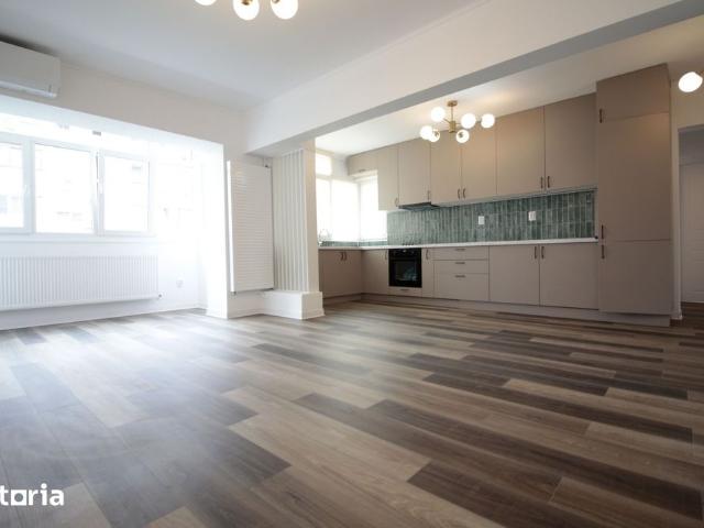 TEIUL DOAMNEI, BLOC 1984, DECOMANDAT, RENOVAT, NEMOBILAT, 0% COMISION!