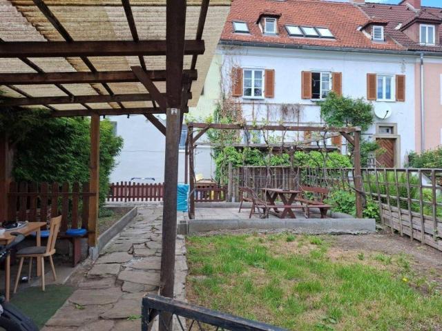Teilmöblierte 3 Zimmer Wohnung inklusive Küchenblock und Gartennutzung in Trofaiach zu kaufen !