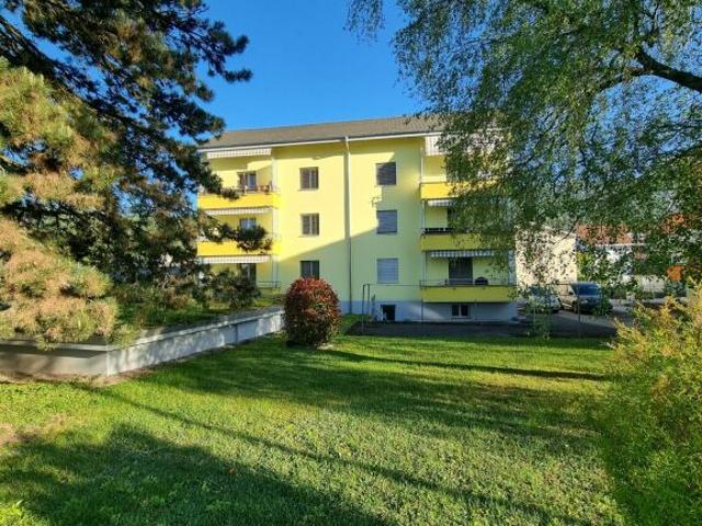 Teilsanierte 3 Zimmerwohnung mit Balkon in Lengnau zu vermieten