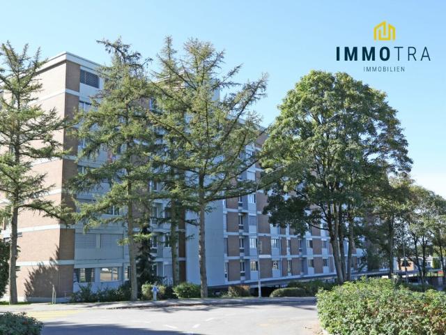 Teilsanierte Dachwohnung im 7. Obergeschoss in Ittigen