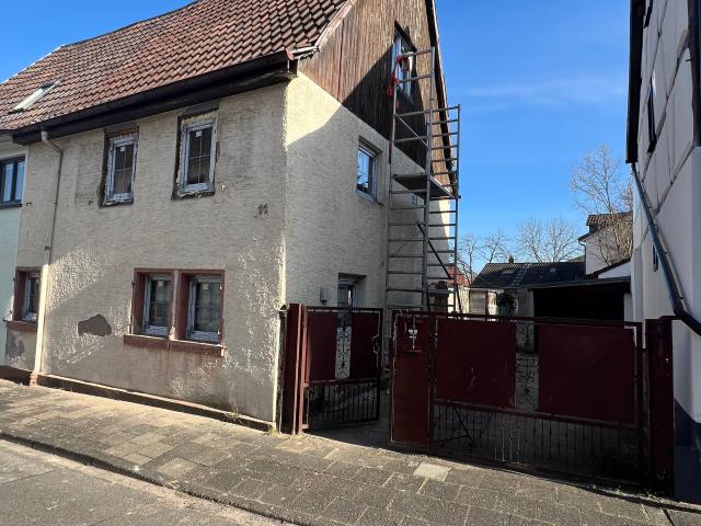 Teilsanierte DHH*Option für Anbau*Ideal für Handwerker* Traumgrundstück in Altstadt Mühlheim*Provisionsfrei