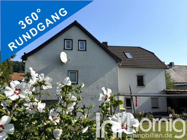 Teilsaniertes EFH mit Einliegerwohnung