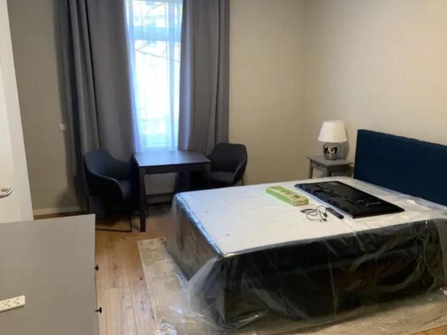 Teilweise möbliertes, attraktives 1 Zimmer Apartment ab sofort zu vermieten