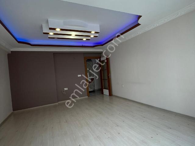 Tek Daire Üzeri Geniş M2 Aile Apartmanı 3+1 Daire
