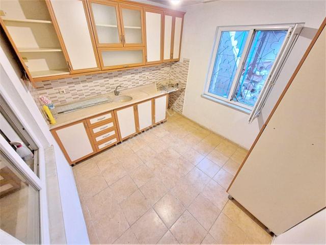 tek Yetki Gültaş Emlaktan Edremitte Satılık 3+1 Geniş Bahçeli Köy Evi
