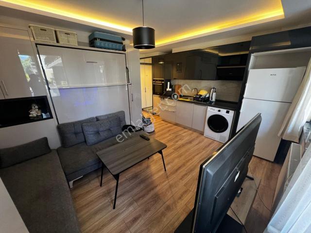 Tek Yetkili Yiğit'ten 1+0 Site İçerisinde Eşyalı 5 Yaşında Daire