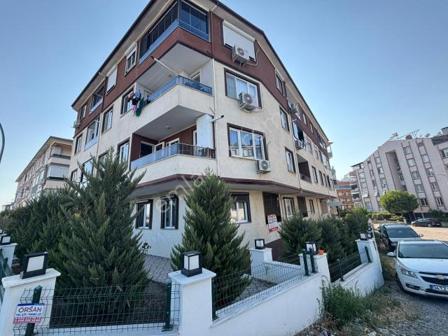 tek Yetkili Alfa'dan Akçay'da Satılık Ön Cephe Kombili Ayrı Mutfak 5 Yaşında 2+1 Daire