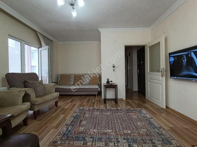 Tek Yetkili Altınkumda Doğalgazlı Cam Balkonlu Ayrı Mutfak 2+1